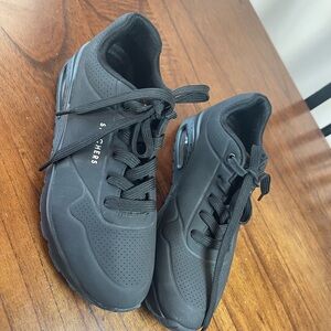 Skechers Men's Black Sneakers